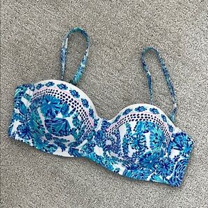 Lilly Pulitzer Blue and White Patterned Bikini Top
